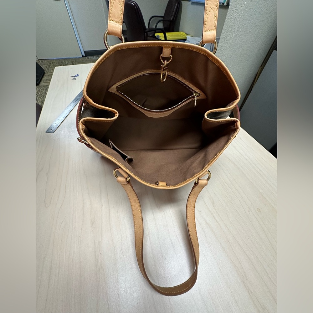WOW POSHMARK - ONE OWNER = ME - Authentic Louis Vuitton Batignolles GM YEAH!!! - Picture 13 of 16